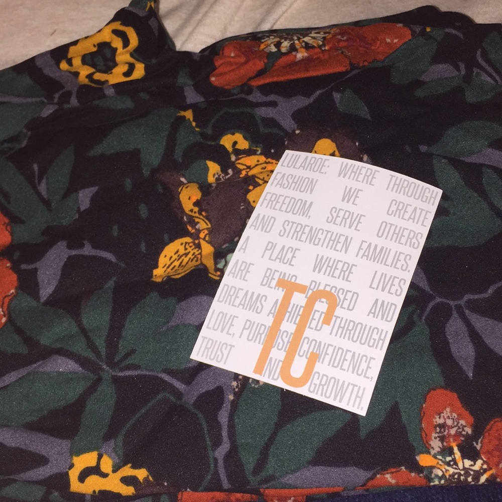 NWOT. TC LuLaRoe Leggings